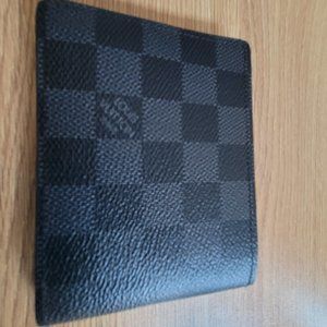 Louis Vuitton Mens Damier Wallet